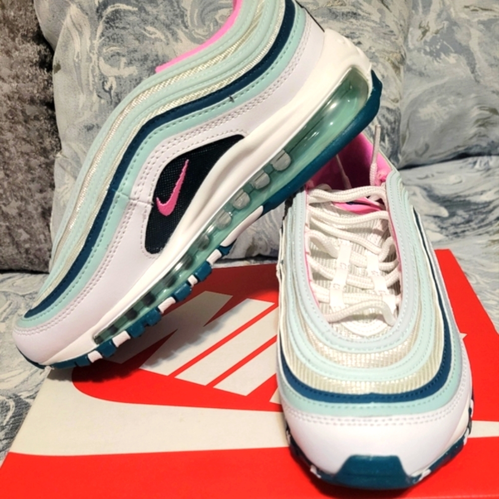 BRAND NEW Nike Kids Air Max 97 White and Pink Sneakers